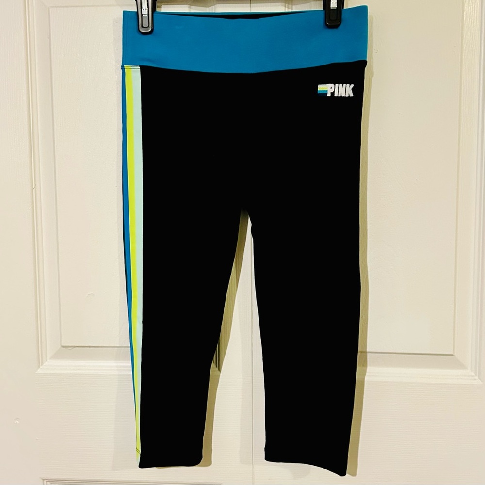 Victoria’s Secret PINK Yoga S | P black crop leggings